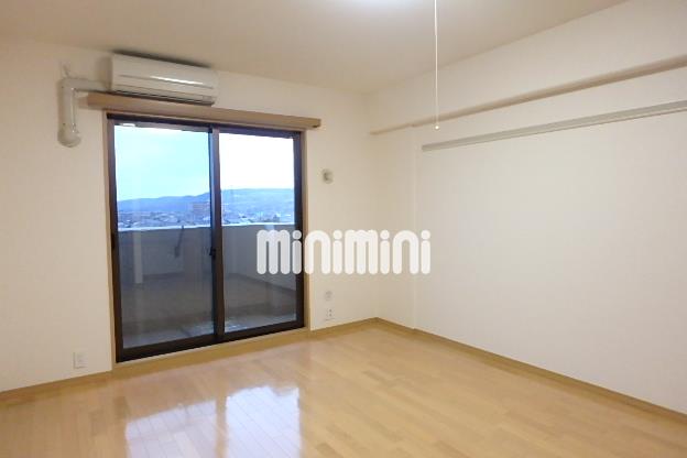 居室・リビング　１０帖の広いお部屋です。