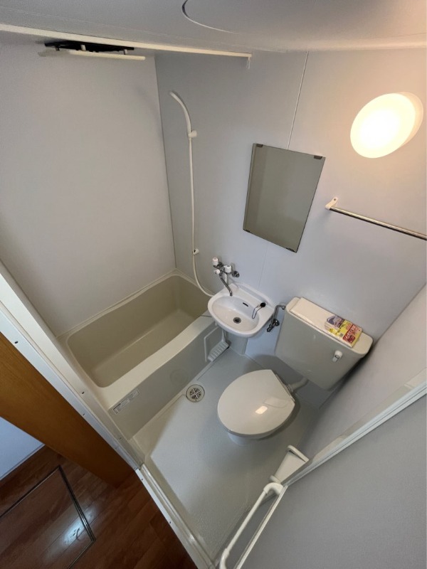 バス・シャワールーム　※他部屋参考写真