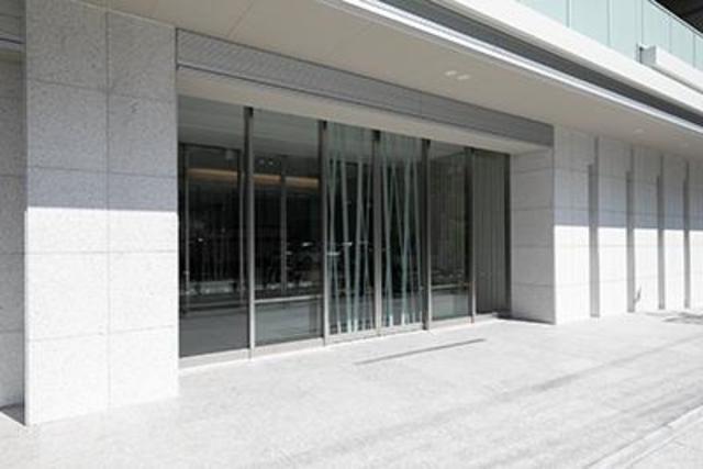 エントランス　清潔なエントランスです