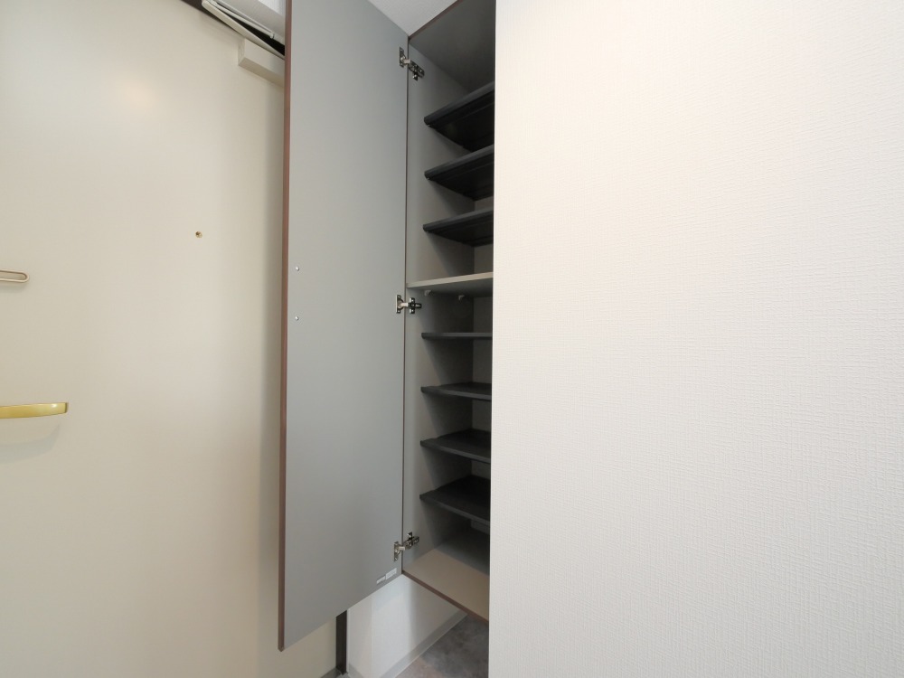 その他設備　シューズクローゼット付きです！