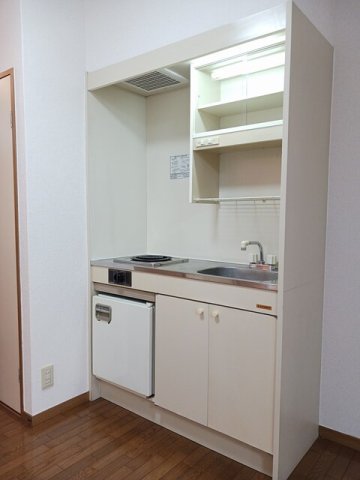 キッチン　コンパクトなキッチンで掃除もラクラク