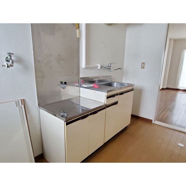 キッチン　※同タイプのお部屋です