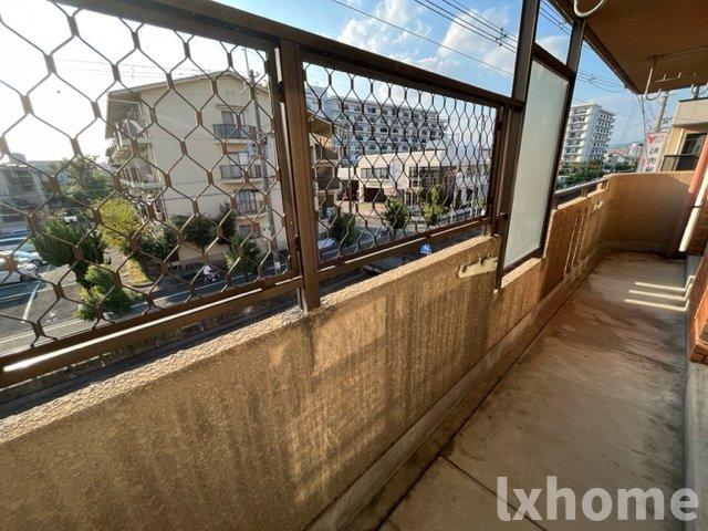 バルコニー　広々としたバルコニーです