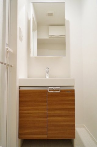 洗面設備　使いやすい洗面所です