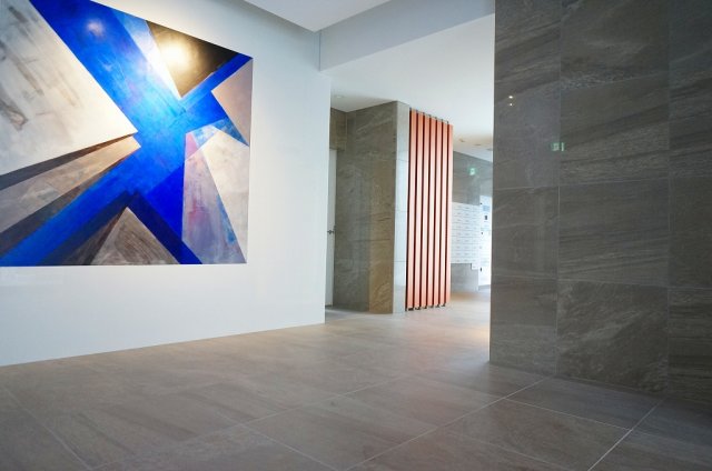 エントランス　落ち着いたエントランスです