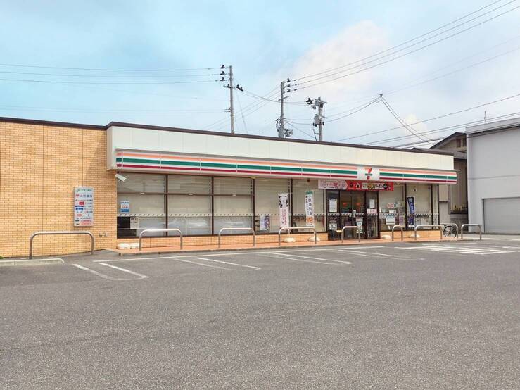 コンビニ　セブンイレブン山形嶋南1丁目店（コンビニ）まで395m