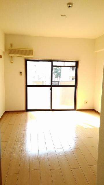 居室・リビング　居室