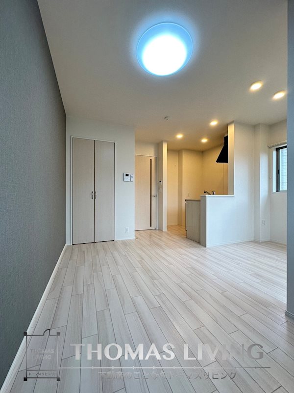 居室・リビング　写真を準備中のため、同シリーズの写真をご参照ください。