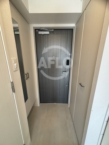 玄関　エスリード弁天町ルシェンテ　玄関