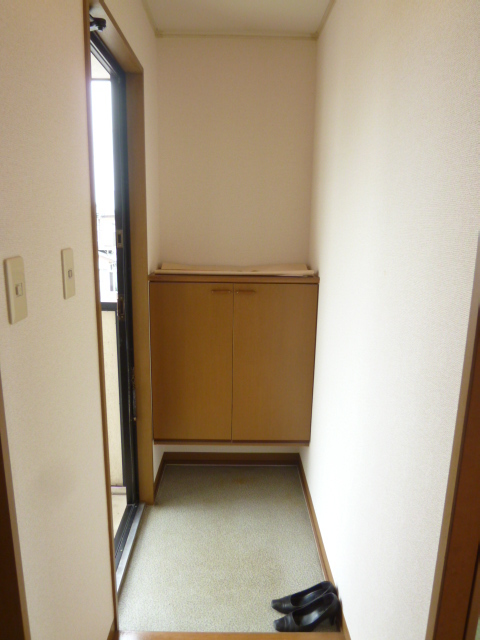 玄関　下駄箱がある玄関