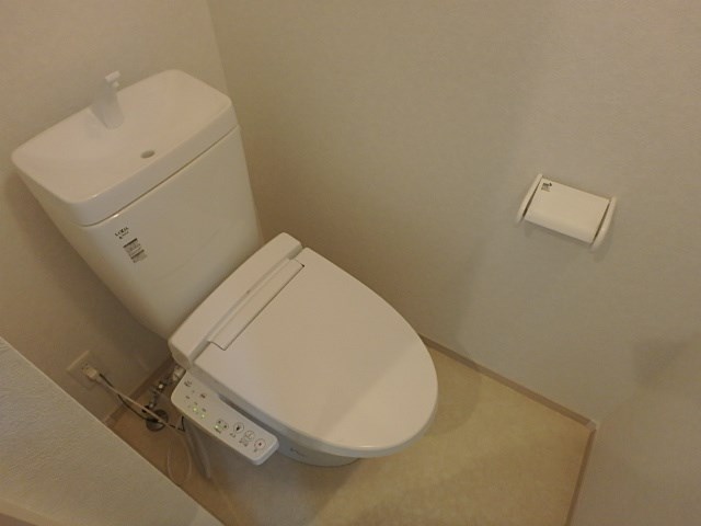 トイレ　参考写真