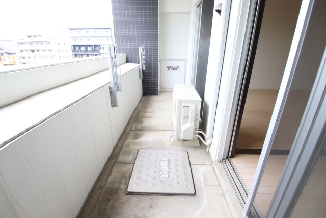 バルコニー　※別室の参考写真の為、現況優先です。