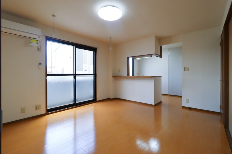 居室・リビング　図面と現状に相違がある場合には現状を優先