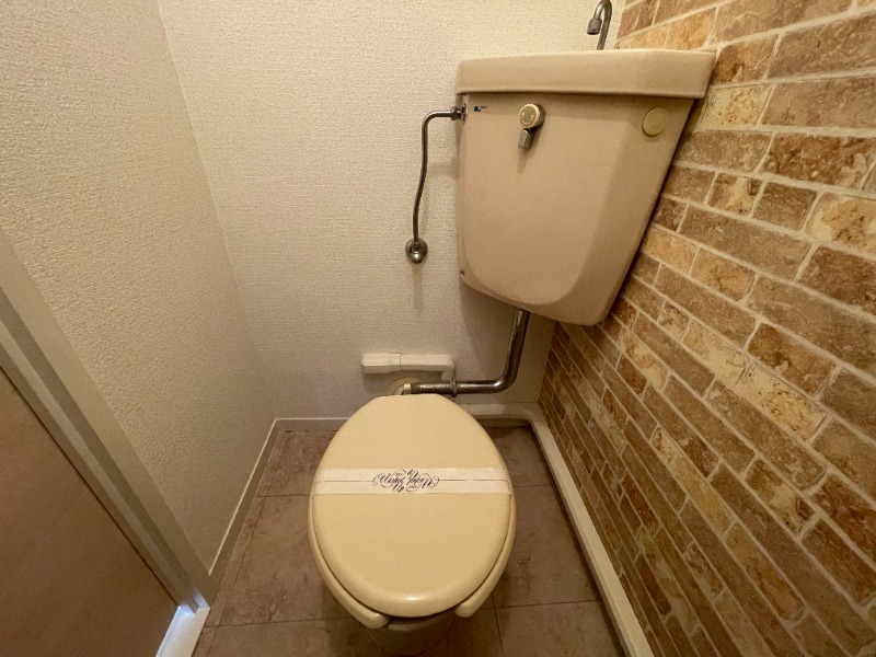 トイレ　別号室