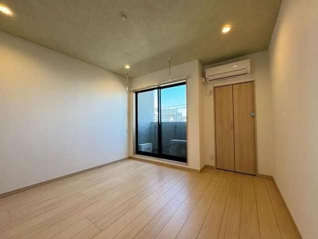 居室・リビング　同仕様参考写真