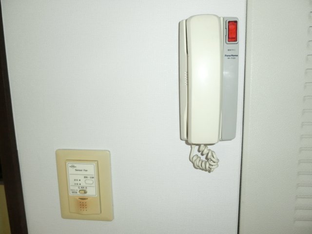 その他　インターホン・センサーファン。 （※参考写真）