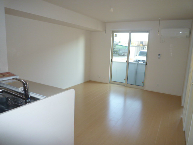 居室・リビング　写真は103号室です（参考です）