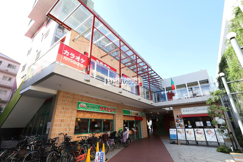 ショッピングセンター　クロスコート秋津（ショッピングセンター）まで848m