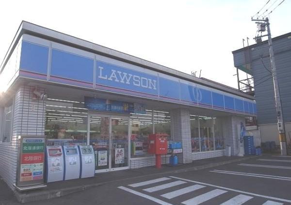 コンビニ　ローソン札幌西野1条店（コンビニ）まで81m