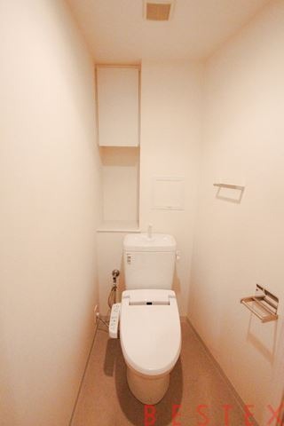 トイレ　※同建物内・別タイプの参考写真です。