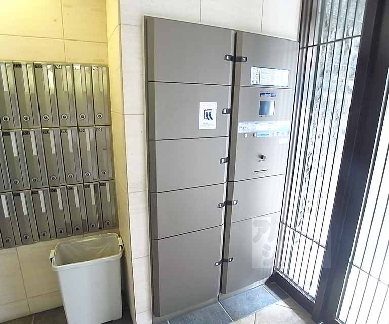 ロビー　宅配ＢＯＸ
