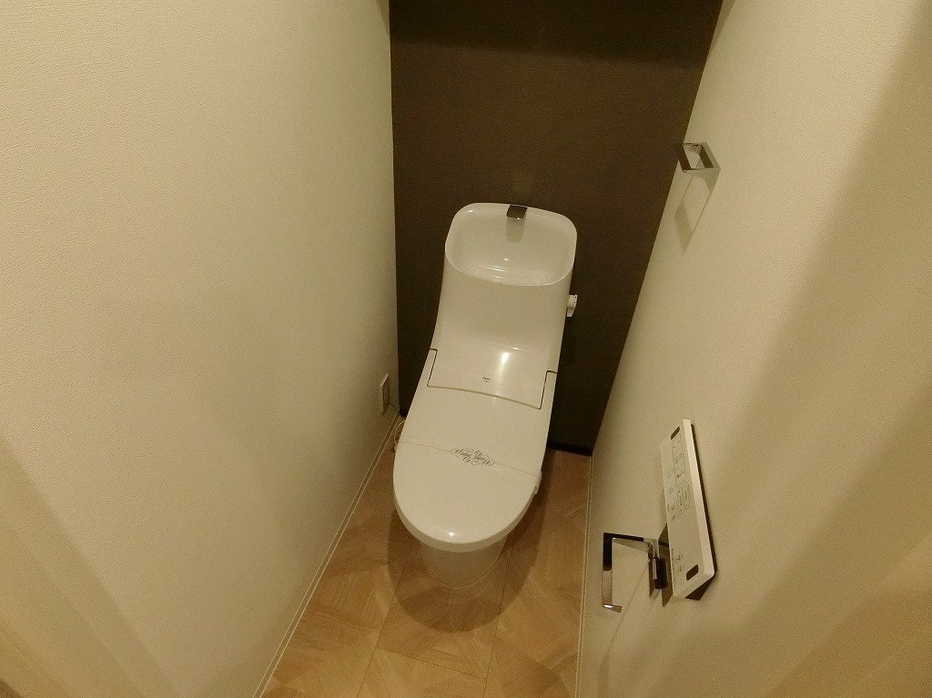 トイレ　癖になるウォシュレット完備