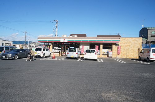 コンビニ　セブンイレブン日立大みか３丁目店（コンビニ）まで256m