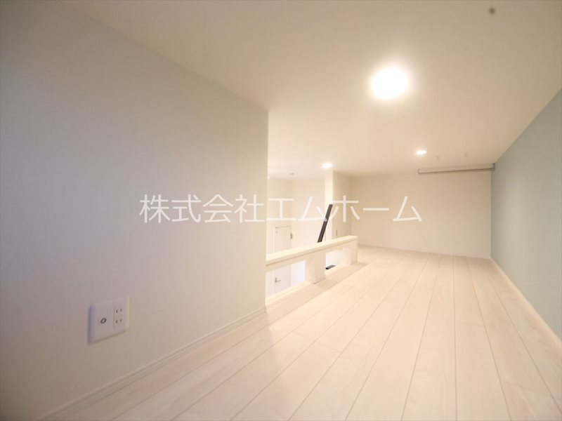 その他　階段式上段ロフト5.8帖(収納としても部屋としても使えます)