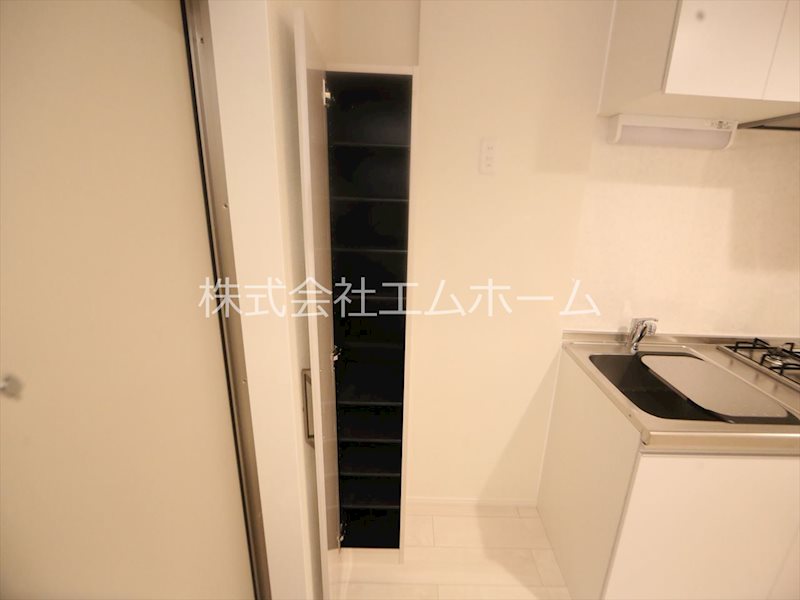 玄関　玄関　トールタイプシューズボックス付（収納充実してます）
