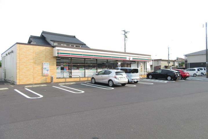 コンビニ　セブンイレブン　楽山店（コンビニ）まで1000m