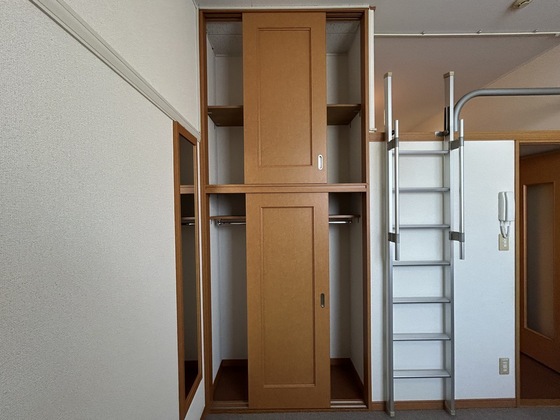 収納　※別号室の写真です