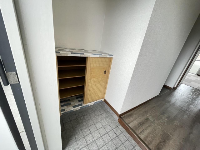 玄関　下駄箱
