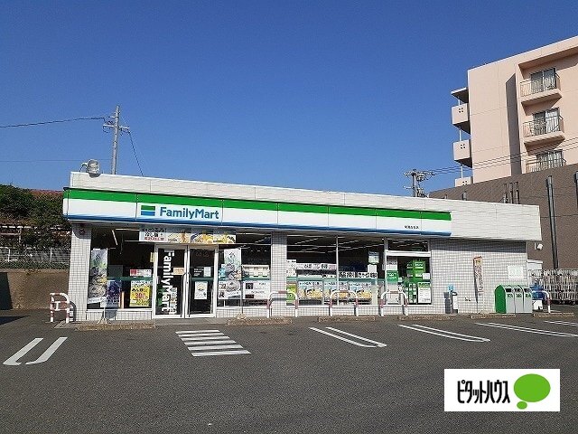 コンビニ　ファミリーマート常滑古社店（コンビニ）まで719m