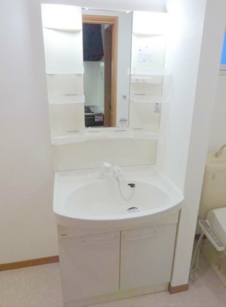 洗面設備　※同仕様写真含む