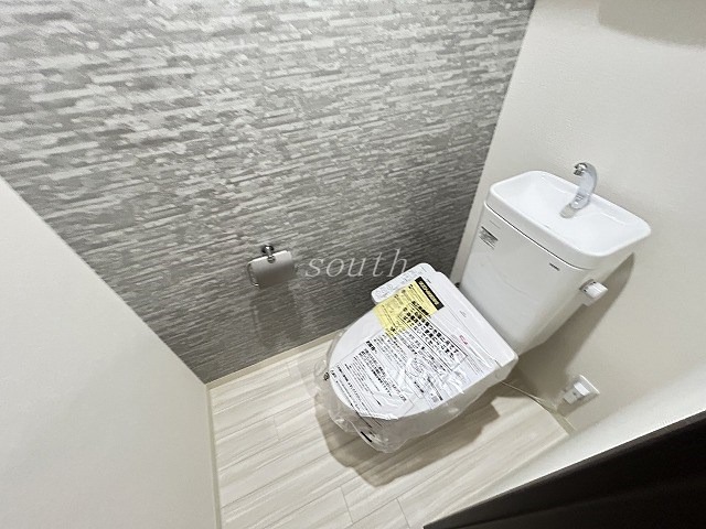トイレ　ウォシュレット付きのトイレ
