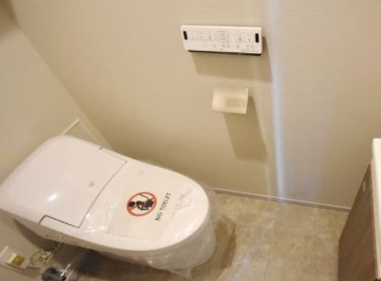 トイレ　同タイプ部屋　参考写真です