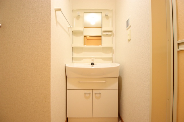 洗面設備　※別室の参考写真の為、現況優先です。