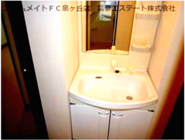 洗面設備　忙しい朝には欠かせない洗面台です