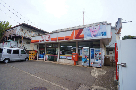 コンビニ　三津屋（コンビニ）まで140m