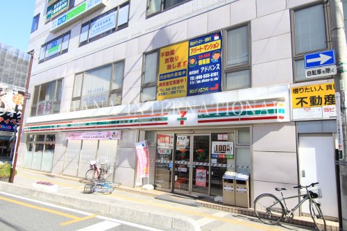 コンビニ　セブンイレブン・松原団地駅東口店（コンビニ）まで198m