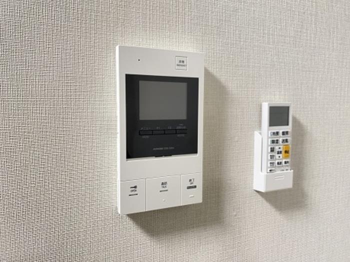 セキュリティ　お部屋から確認できるモニター付きドアホン♪