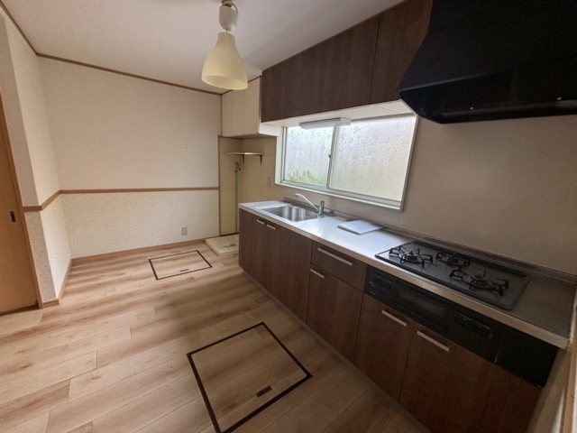 キッチン　システムキッチン　ガスコンロ3口