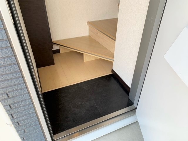 玄関　現況優先