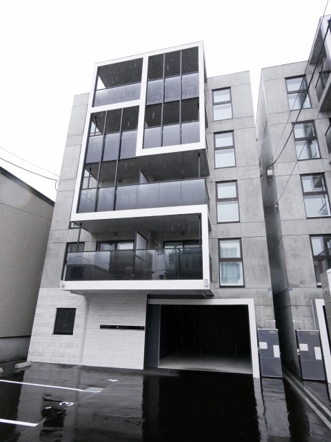 建物外観　★築浅デザイナーズMS！★経済的な都市ガス！★エアコン完備！