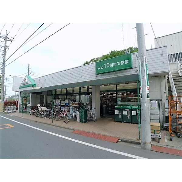 スーパー　マルエツ成増団地店（スーパー）まで721m