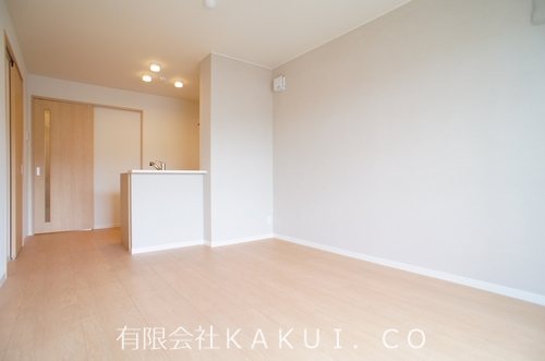居室・リビング　※退去前又または工事中のため、別号室の写真になります。