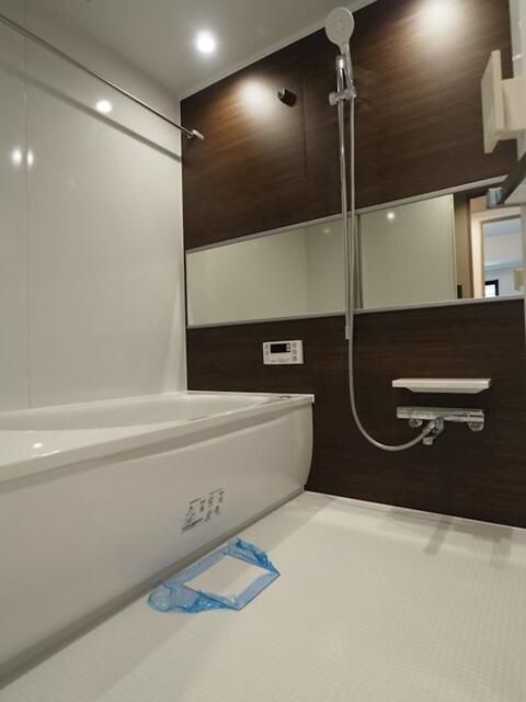 バス・シャワールーム　写真は同タイプ住居です。