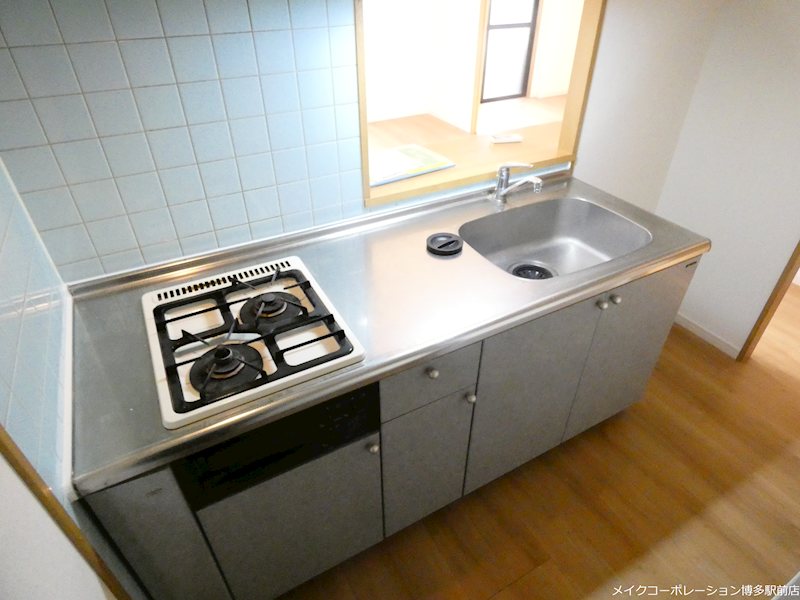 キッチン　※写真は棟内別部屋参考写真