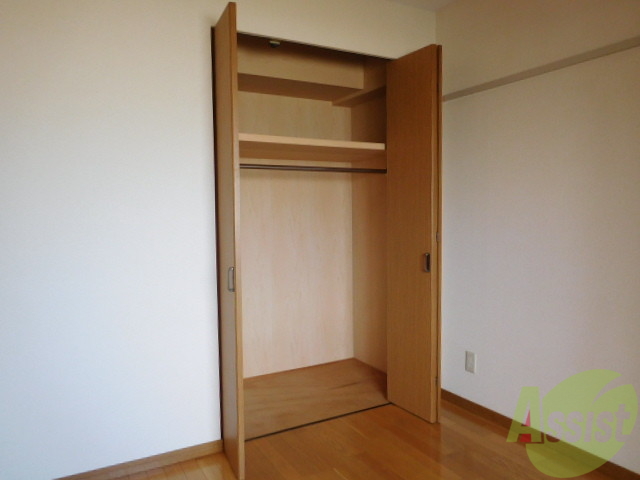 収納　クローゼットはお洋服がしまいやすく出しやすいです。