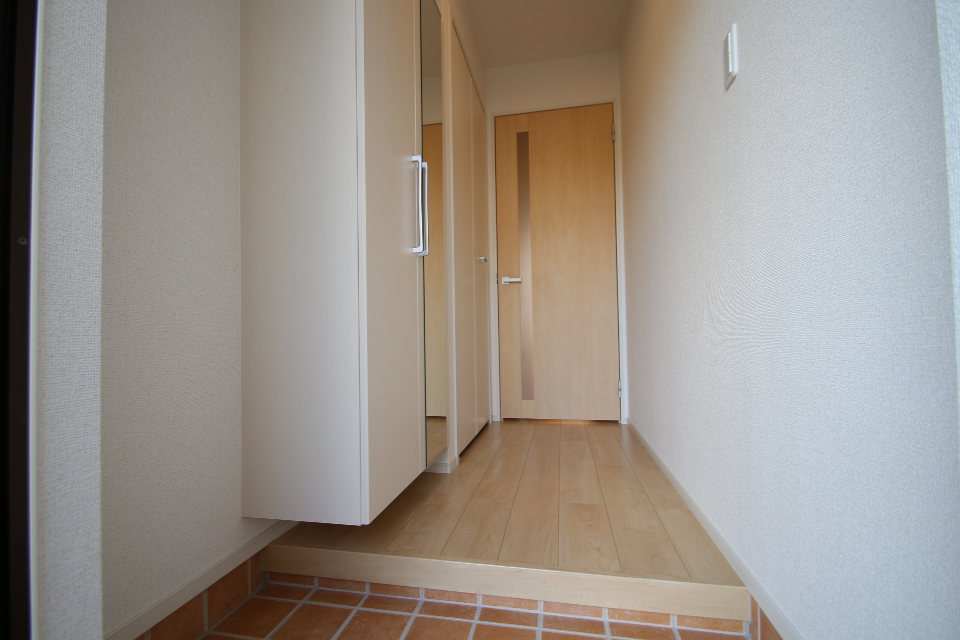 玄関　同建物別号室